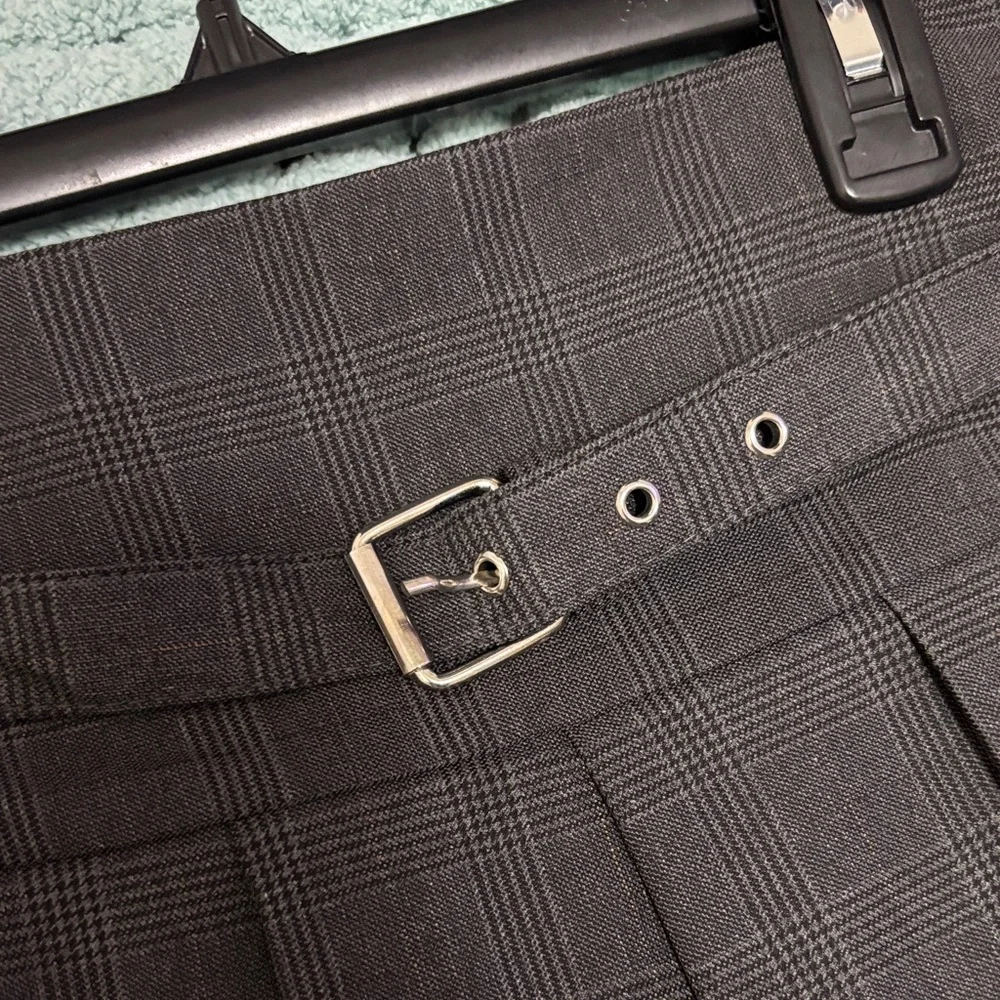 Zara Charcoal Pleated Skirt with Belt - Picture 4 of 9